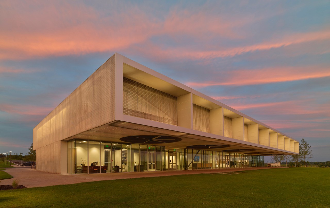 Shelby Farms Park Visitor Center, Marlon Blackwell Architects. Image by: Timothy Hursley