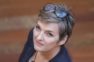 Headshot of Françoise Raynaud.