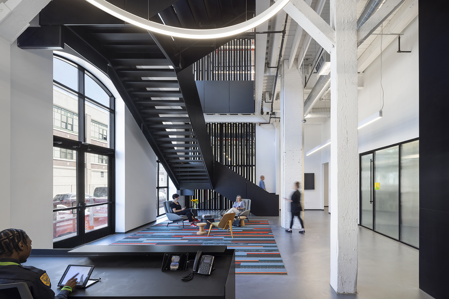Image of the interior of the City Harvest building, in Brooklyn NY, by Ennead Architects.